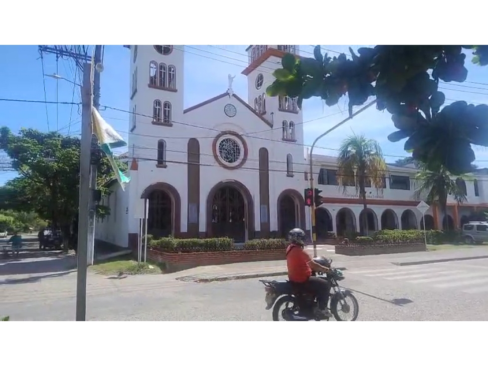 EDS Terpel Puerto Salgar 600m² | Hospedaje 10 Hab y Venta 65.000 GL — foto 4