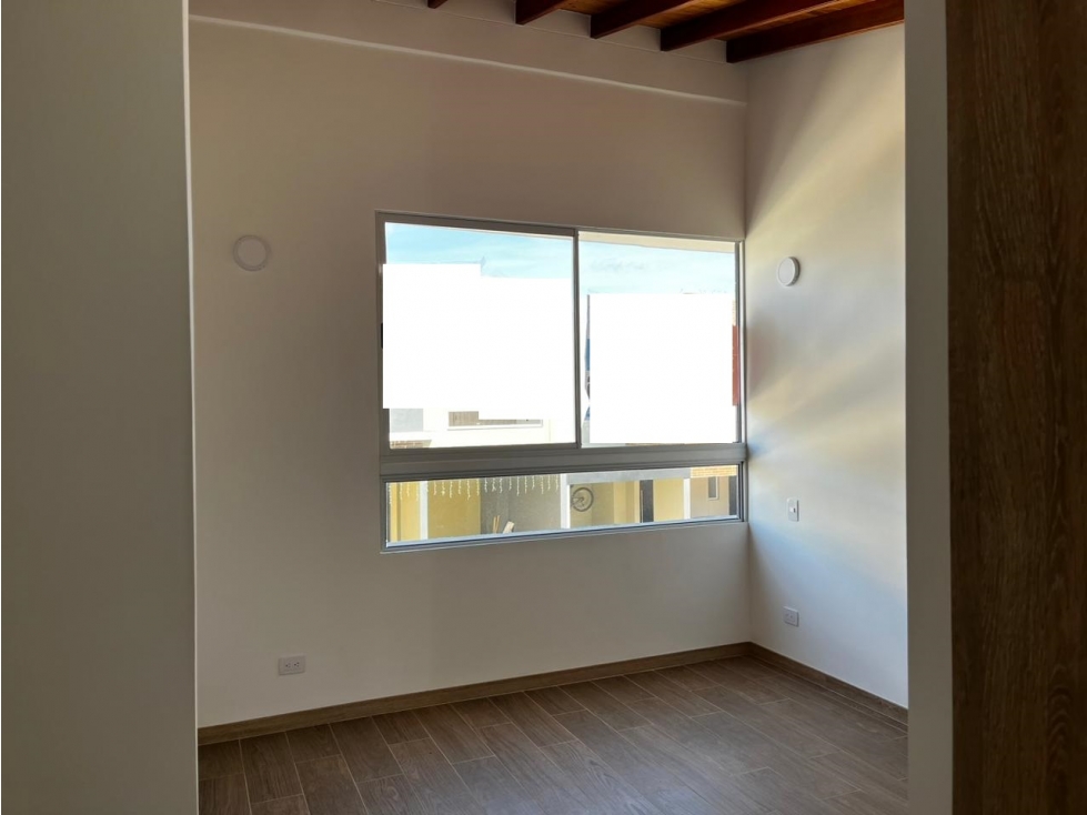 Vencambio Casa Nueva En Unidad Cerrada Sector La Ceja — foto 5
