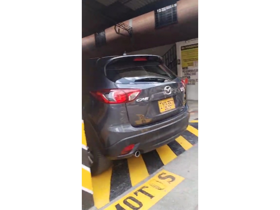 Venta de Parqueadero Rentando Sector Centro de Medellín — foto 5
