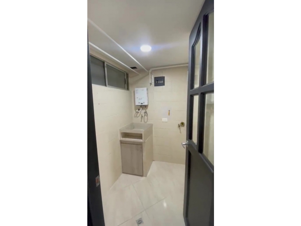Apto 75m² en Punta de Piedra | Piso 1 Remodelado, Balcón y Garaje — foto 5