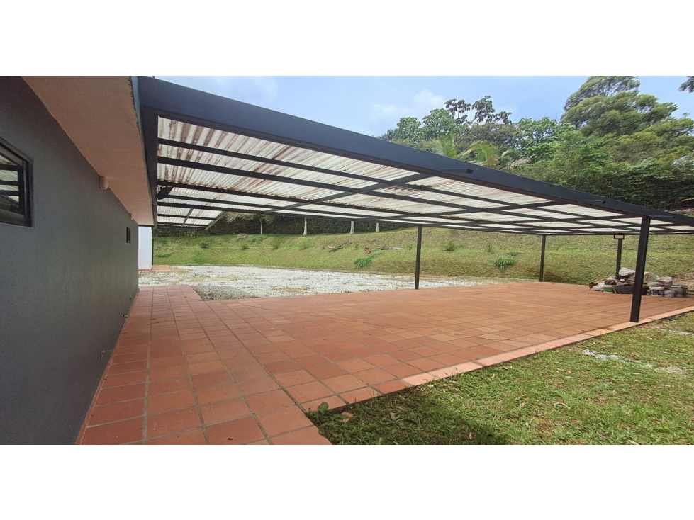 Finca 2.563m² Carmen de Viboral | Casa 620m², 7 Alcobas y Garajes - 4