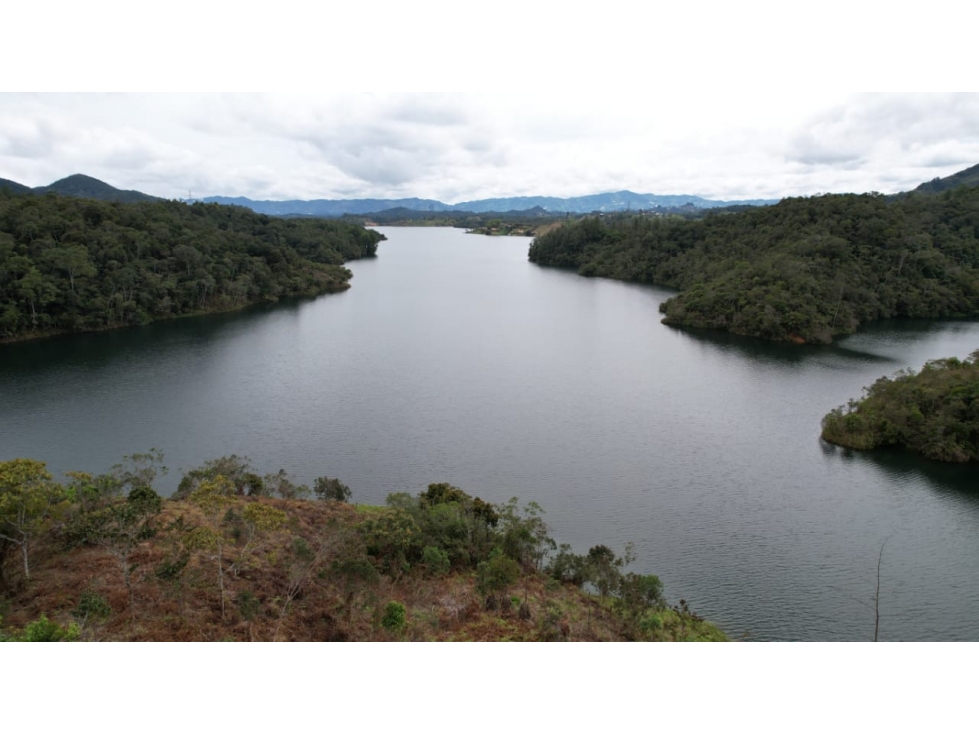 Lote Península 30.000 m² en Guatapé | Ideal Proyecto Turístico — foto 6