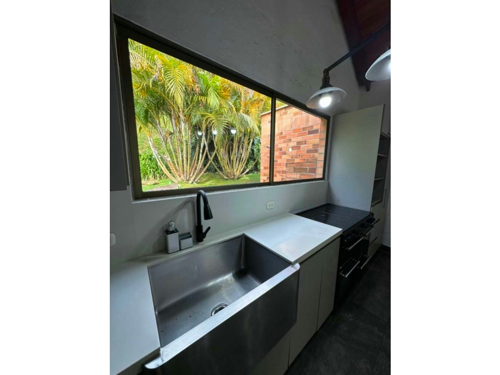 Casa Campestre El Retiro 320m² | Ladrillo Boyacense, Lago y Permuta — foto 6