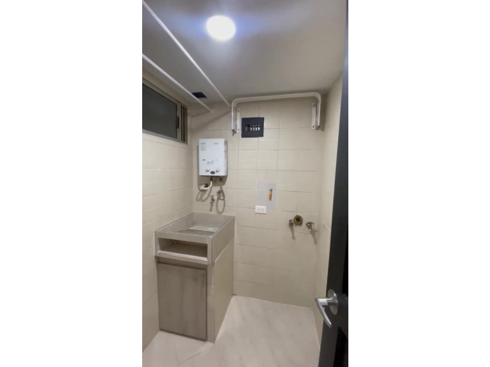 Apto 75m² en Punta de Piedra | Piso 1 Remodelado, Balcón y Garaje — foto 6
