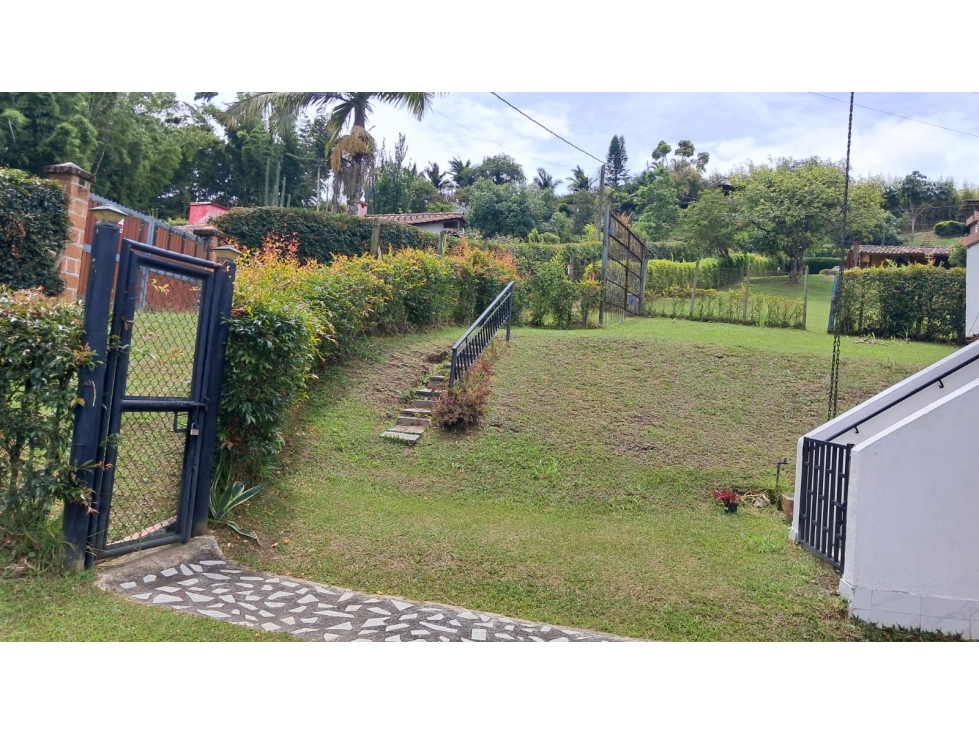 Finca 3.300m² en Marinilla La Esperanza | Con Acceso a Quebrada — foto 3