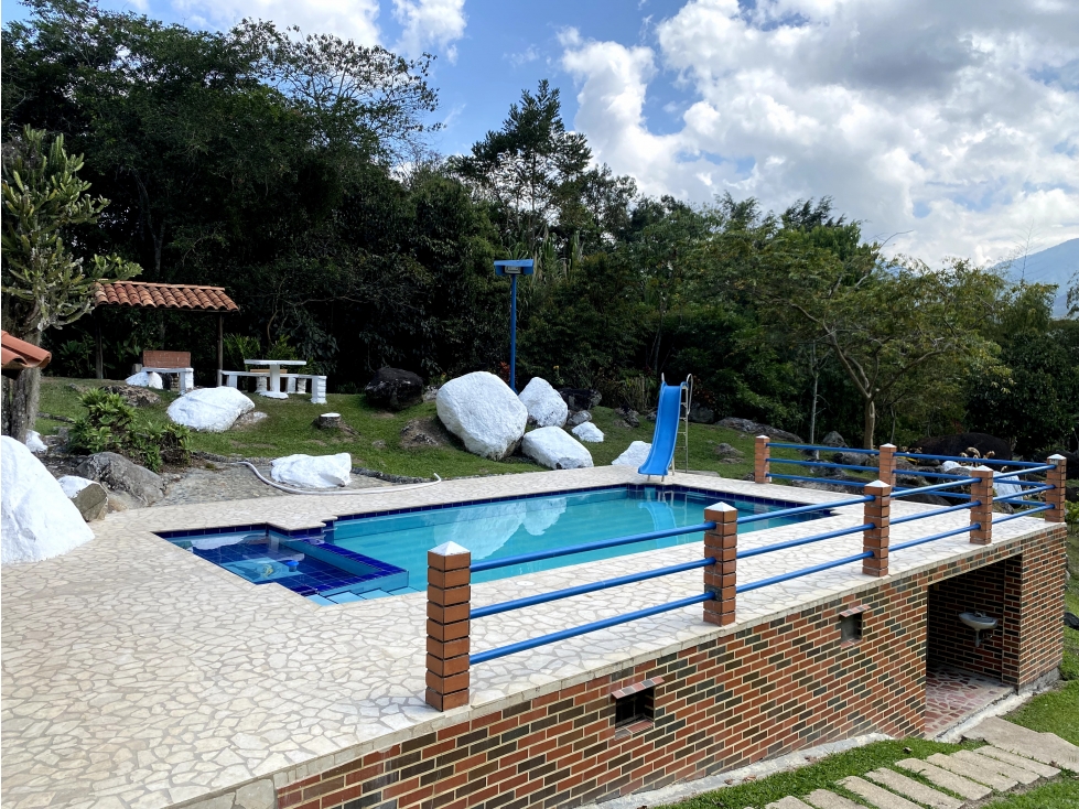 Alquiler de Finca Por Noches Sector Barbosa B13 - 1