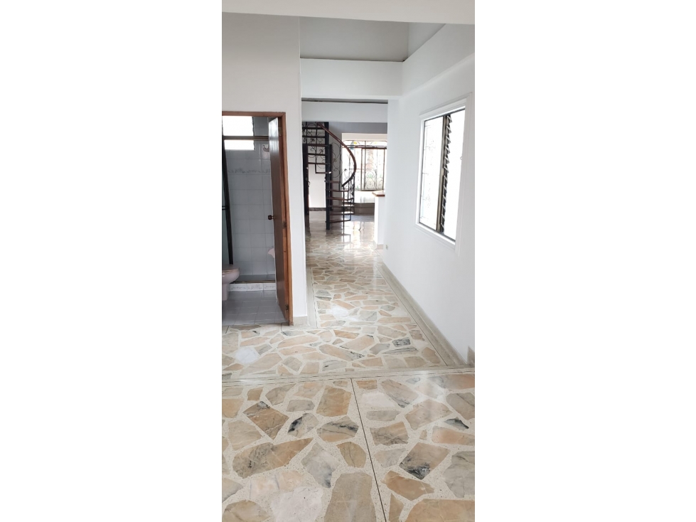 Vencambio de Apartamento Dúplex Sector Calasanz P4 — foto 3