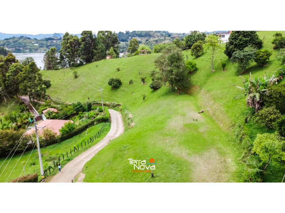 Lote apto para proyecto turístico en venta El Peñol - 1
