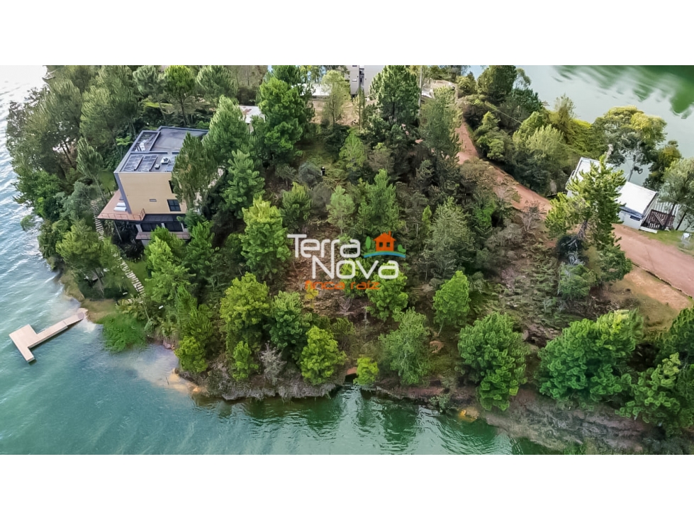 Lote en unidad cerrada en venta Guatapé
