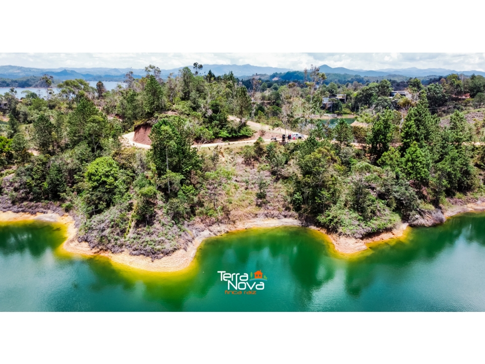 Lote en unidad cerrada en venta Guatapé — foto 2