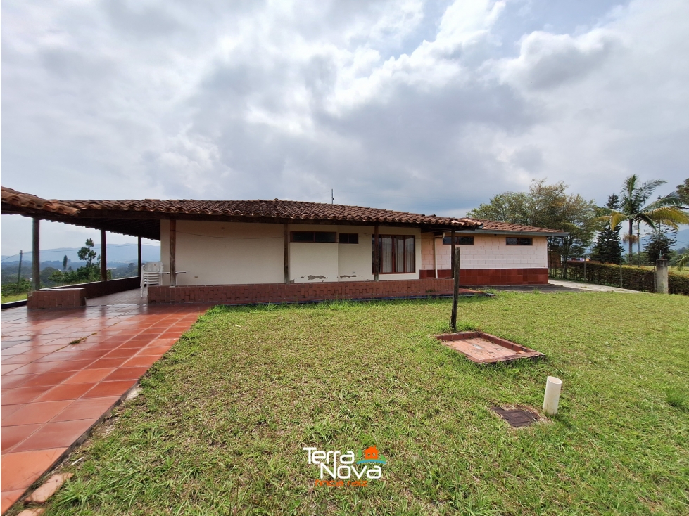 Finca con hermosa vista panorámica en venta El Peñol - 3