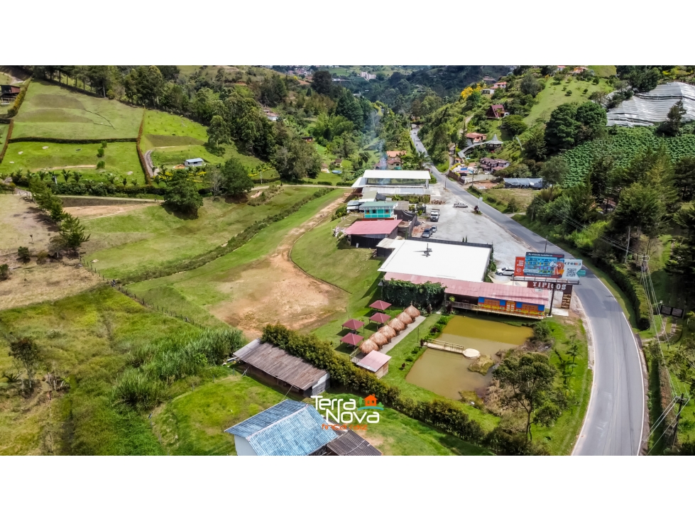 Mall comercial en venta El Peñol - 3