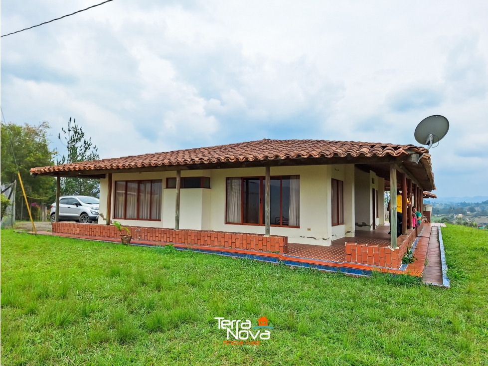 Finca con hermosa vista panorámica en venta El Peñol - 6