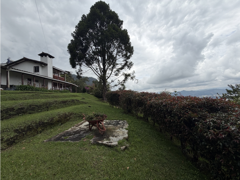 VENTA DE FINCA CON ALMA PROPIA ENTRE LA CEJA Y LA UNION