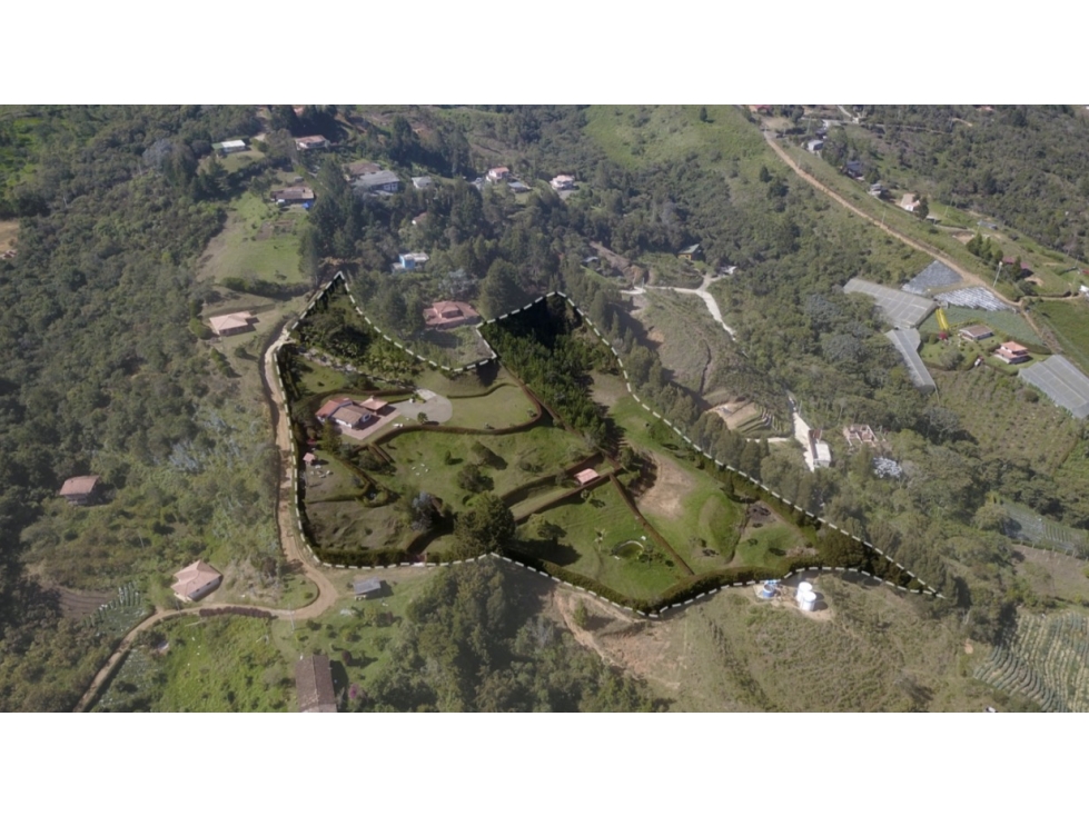 FINCA CON PROYECCION EN SANTA ELENA — foto 2