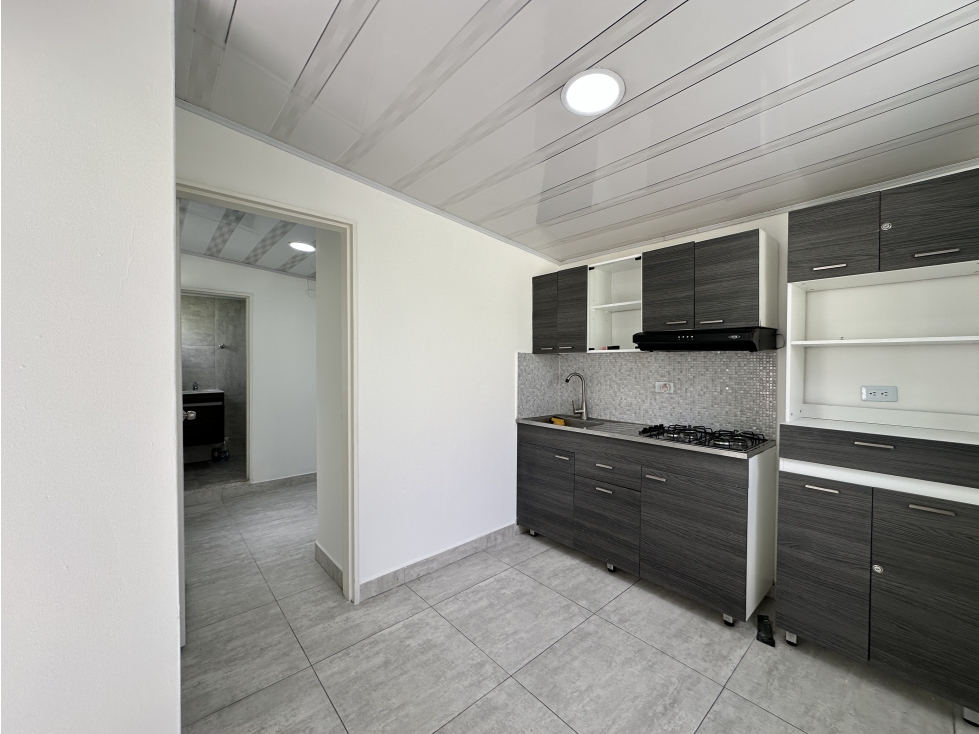 VENTA DE CASA EN BARRIO LOS COLORES MEDELLIN — foto 5