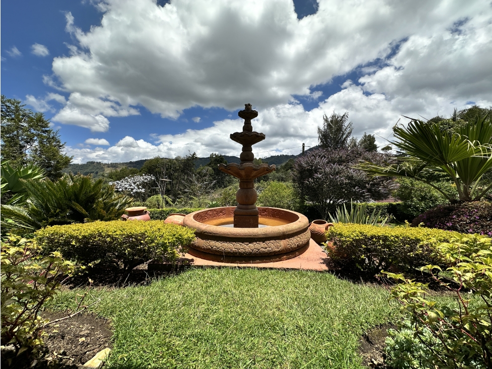 HERMOSA CASA CAMPESTRE TRADICIONAL EN RIONEGRO