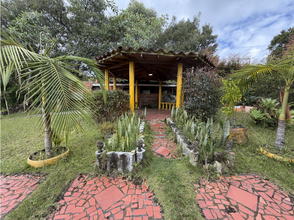 VENTA DE FINCA CON 4 CASAS, NATURALEZA Y PROYECCION — foto 2