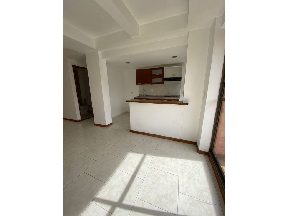 APARTAMENTO EN LA CEJA. Bajó de precio! — foto 3