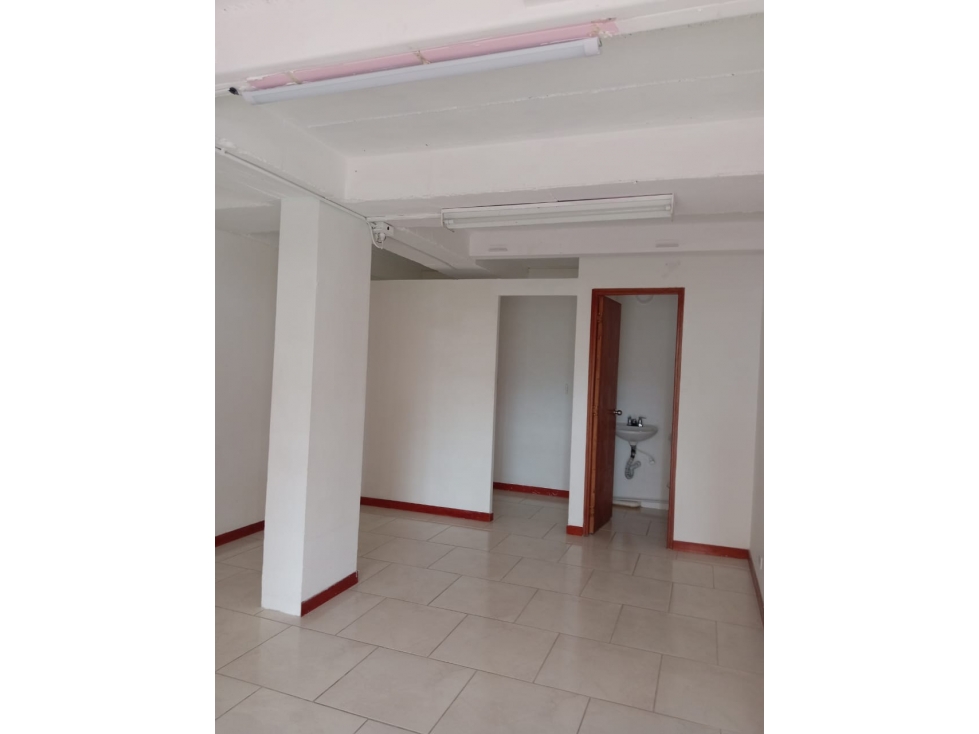 LOCAL COMERCIAL EN LA CEJA - ZONA RESIDENCIAL — foto 4