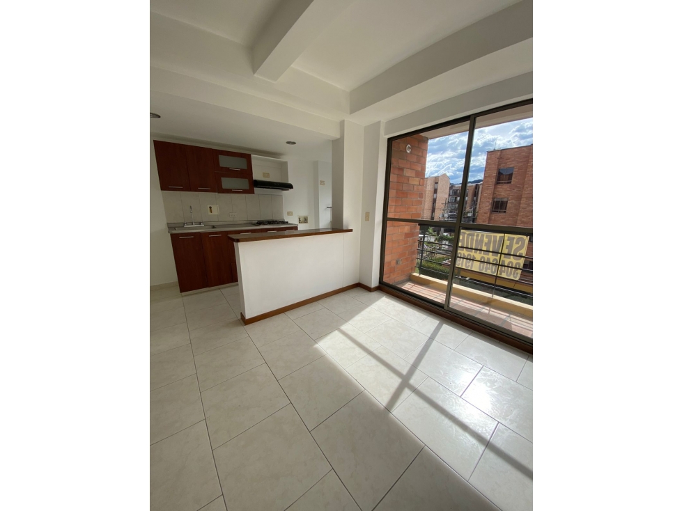 APARTAMENTO EN LA CEJA. Bajó de precio! — foto 4