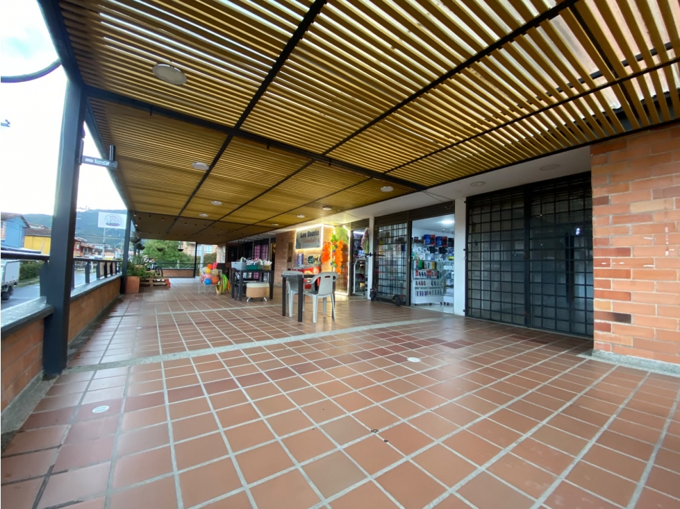 LOCAL COMERCIAL EN LA CEJA - ZONA RESIDENCIAL — foto 5