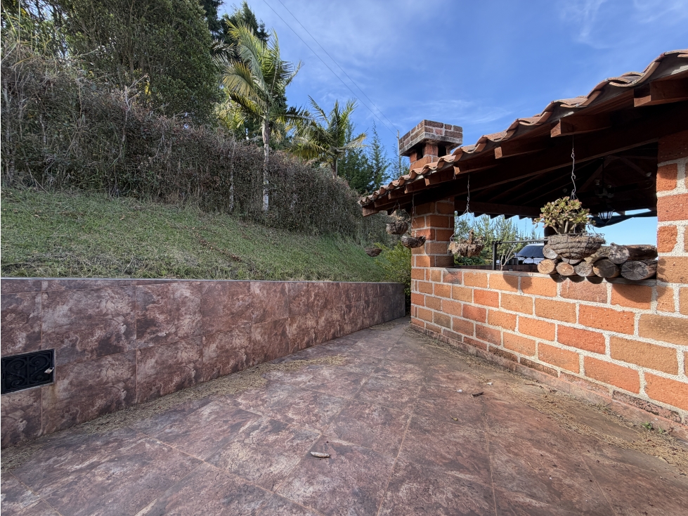 FINCA CON PROYECCION EN SANTA ELENA — foto 4