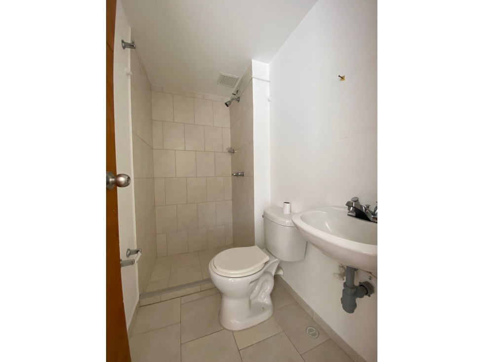 APARTAMENTO EN LA CEJA. Bajó de precio! — foto 5