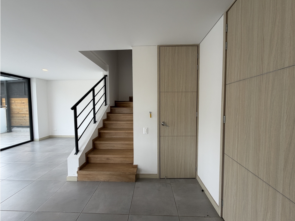 VENTA DE CASA EN UNIDAD CERRADA EN EL RETIRO — foto 4