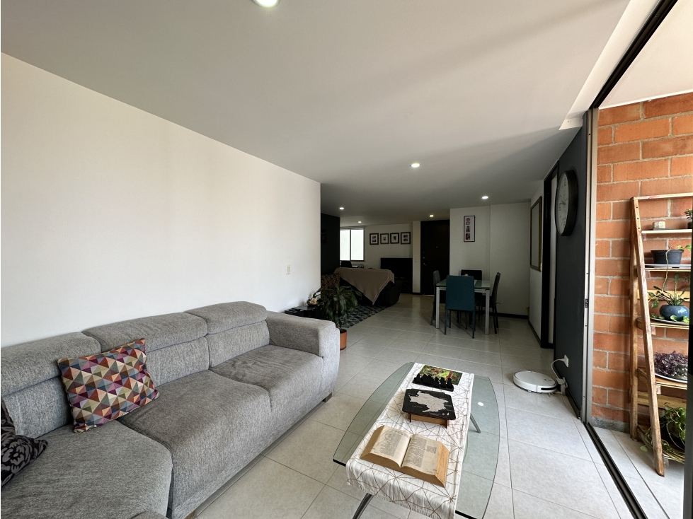 APARTAMENTO CON COMODOS ESPACIOS EN SAN JOSE SABANETA