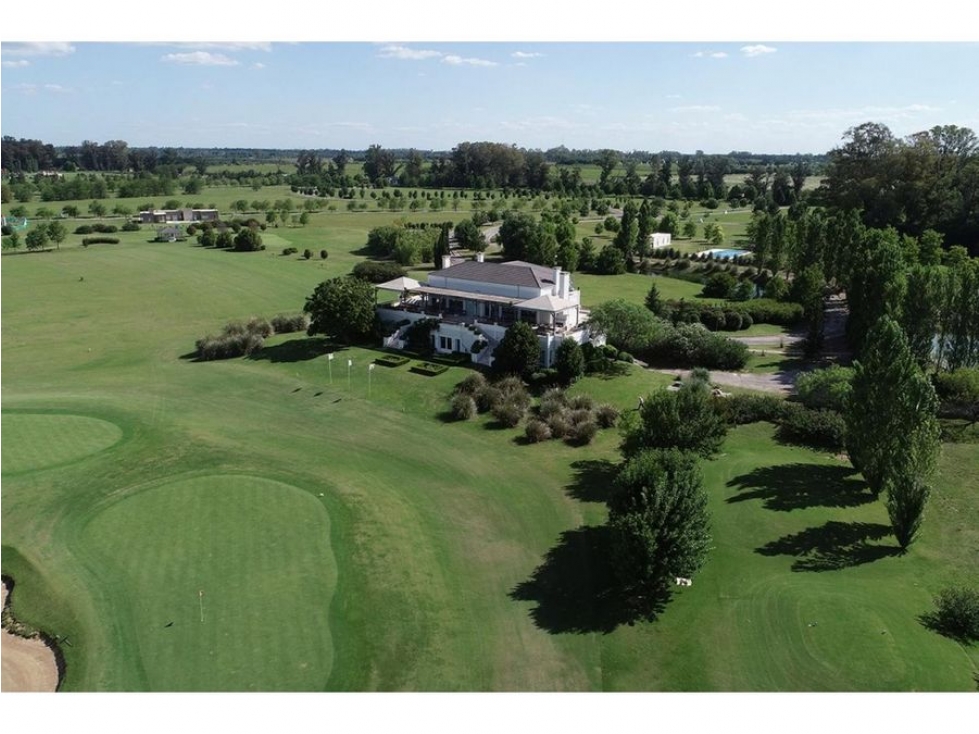 LOTE A LA VENTA EN EVERLINKS, LUJAN OPORTUNIDAD FONDO AL GOLF