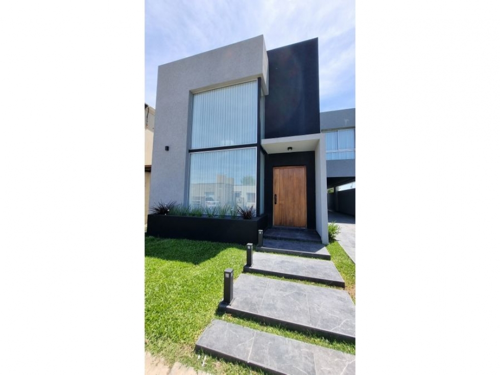 CASA A LA VENTA EN ITUZAINGO, EN VILLA UDAONDO