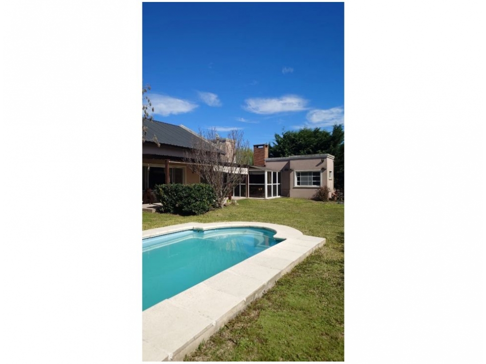 HERMOSA CASA A LA VENTA EN ARROYO DULCE, LUJAN
