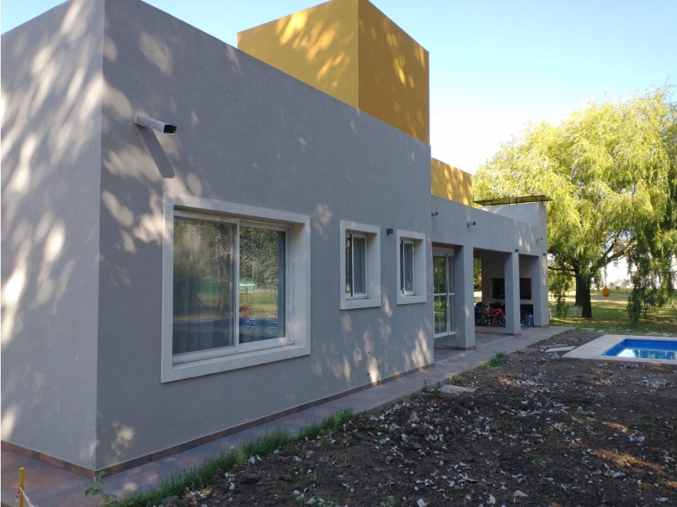 EXCELENTE CASA A LA VENTA EN LOMAS DE SAN ANTONIO, JAUREGUI, LUJAN