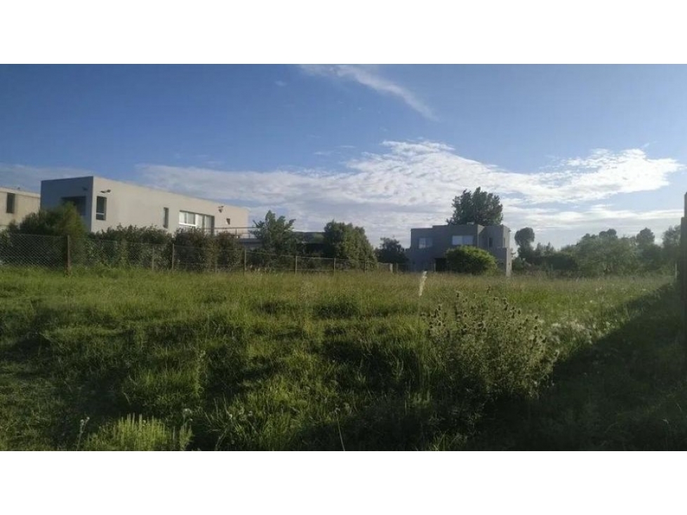 LOTE EN VENTA FONDO LAGUNA BARRIO SAN MATIAS - 2