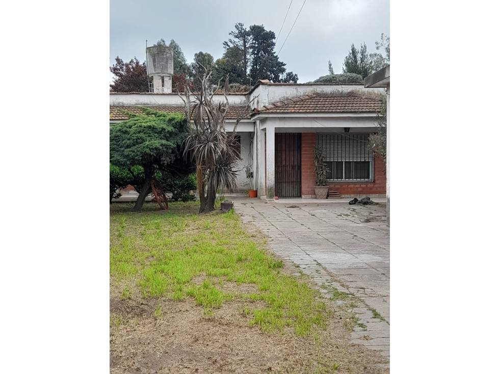 CASA Y LOCAL A LA VENTA EN ASCONAPE AL 1800, PASO DEL REY - 2