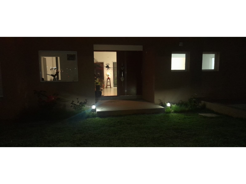 LUJAN LOS JUNCOS ALQUILER ANUAL HERMOSA CASA — foto 2