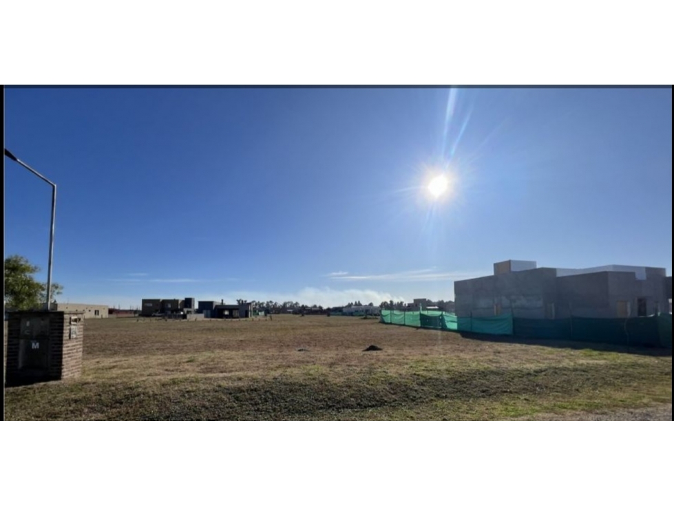 LOTE CENTRAL EN LOS JUNCOS LUJAN ESPECTACULAR - 3