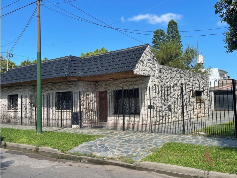 EXCELENTE CASA EN ITUZAINGO AQUINO 387/777