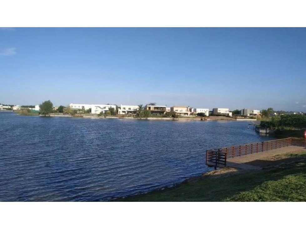 LOTE EN VENTA FONDO LAGUNA BARRIO SAN MATIAS - 3