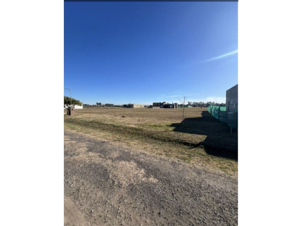 LOTE CENTRAL EN LOS JUNCOS LUJAN ESPECTACULAR - 4