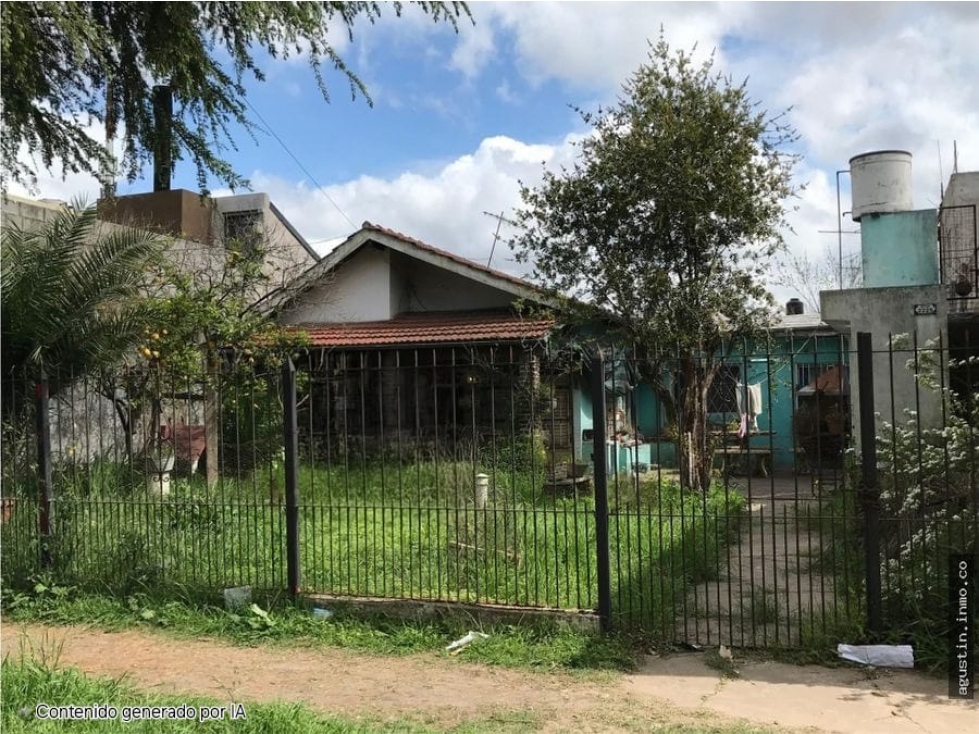 CASA A LA VENTA EN ITUZAINGO SUR, BUTTLER AL 2200
