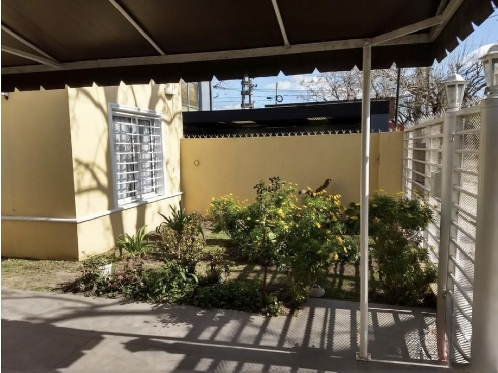 CASA A LA VENTA EN MERLO SUR - 3