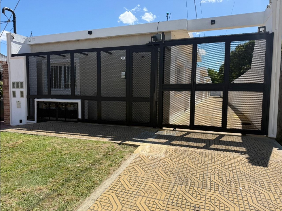 Departamento a la venta de 3 ambientes en Moreno Sur - 1