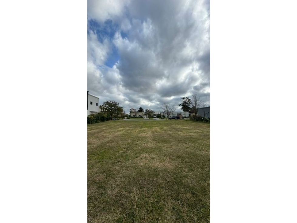 LOTE CENTRAL EN BARRIO SAN MATIAS - ESCOBAR - 1