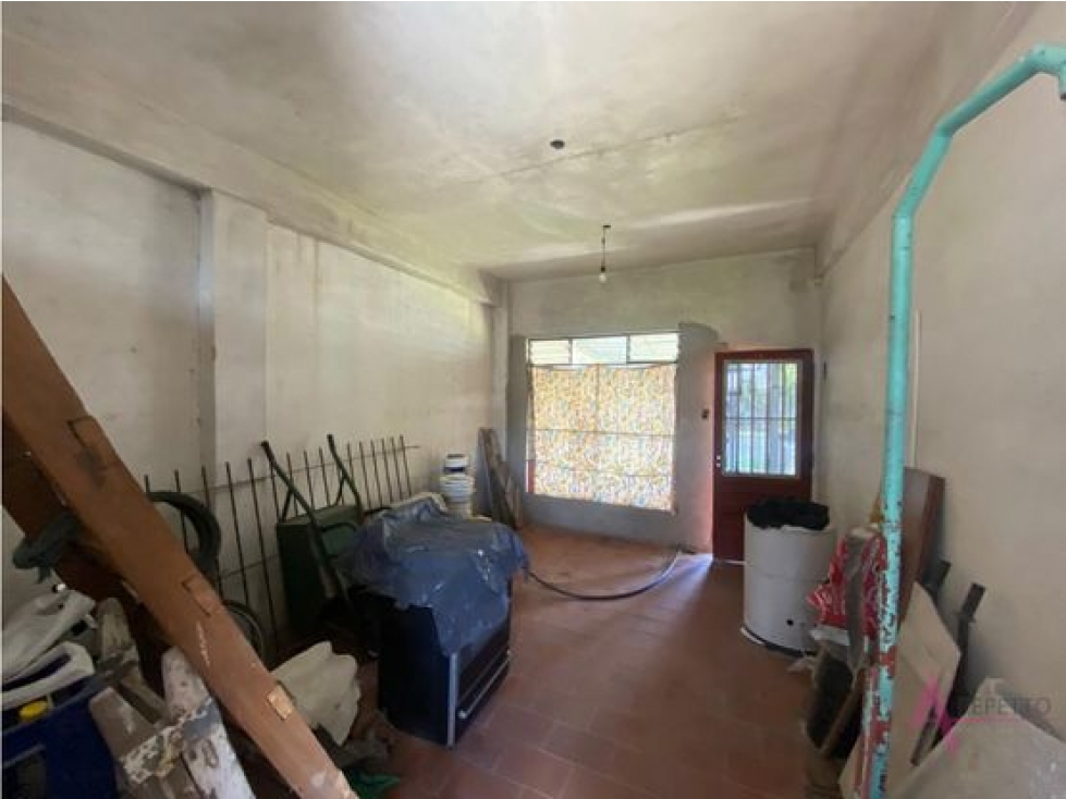 CASA A LA VENTA CON LOCAL EN RIPAMONTI 3500, CASTELAR - 6