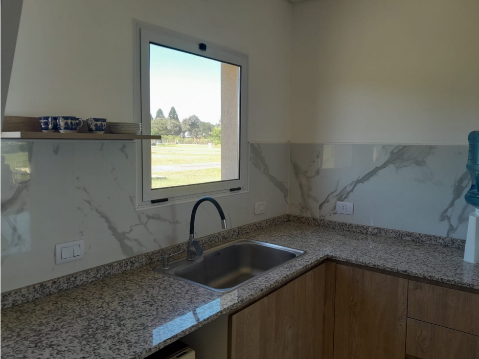 LUJAN LOS JUNCOS ALQUILER ANUAL HERMOSA CASA — foto 6