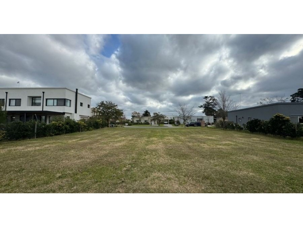 LOTE CENTRAL EN BARRIO SAN MATIAS - ESCOBAR - 4
