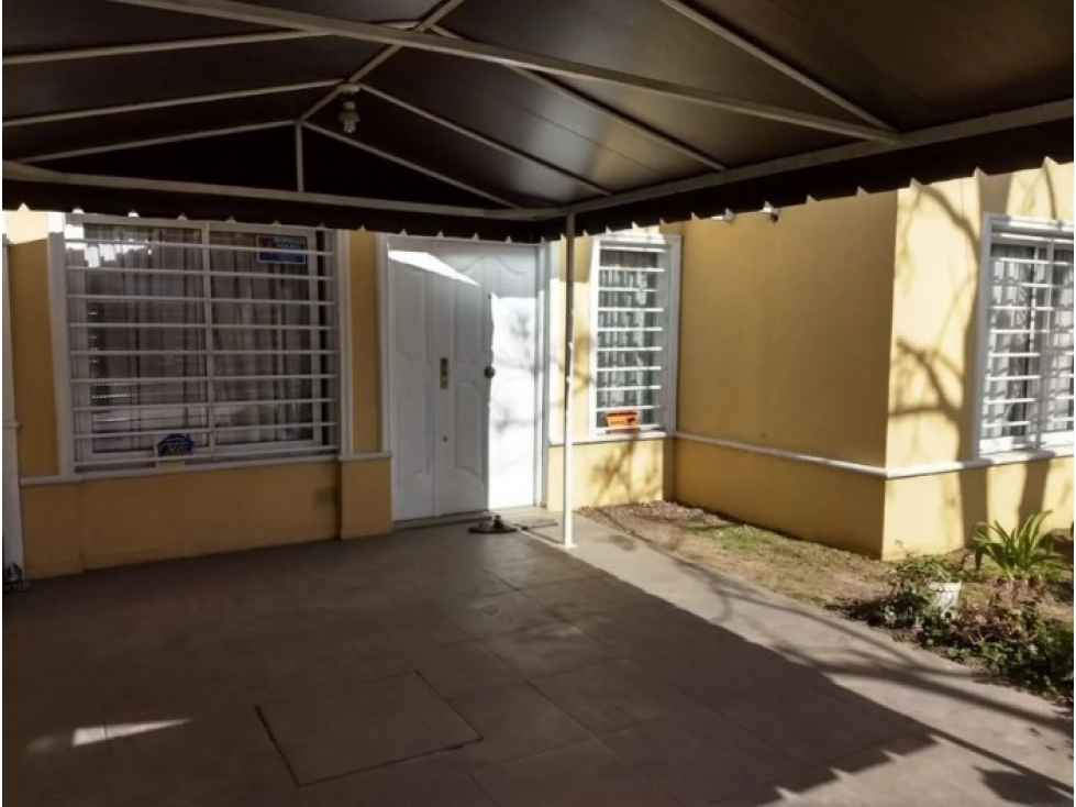 CASA A LA VENTA EN MERLO SUR - 2