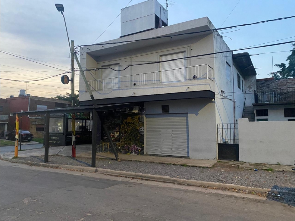Departamento de 4 ambientes + 2 locales en VENTA, Castelar Sur - 2
